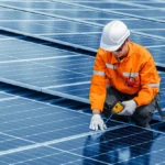 zabor is solnechnyh paneley